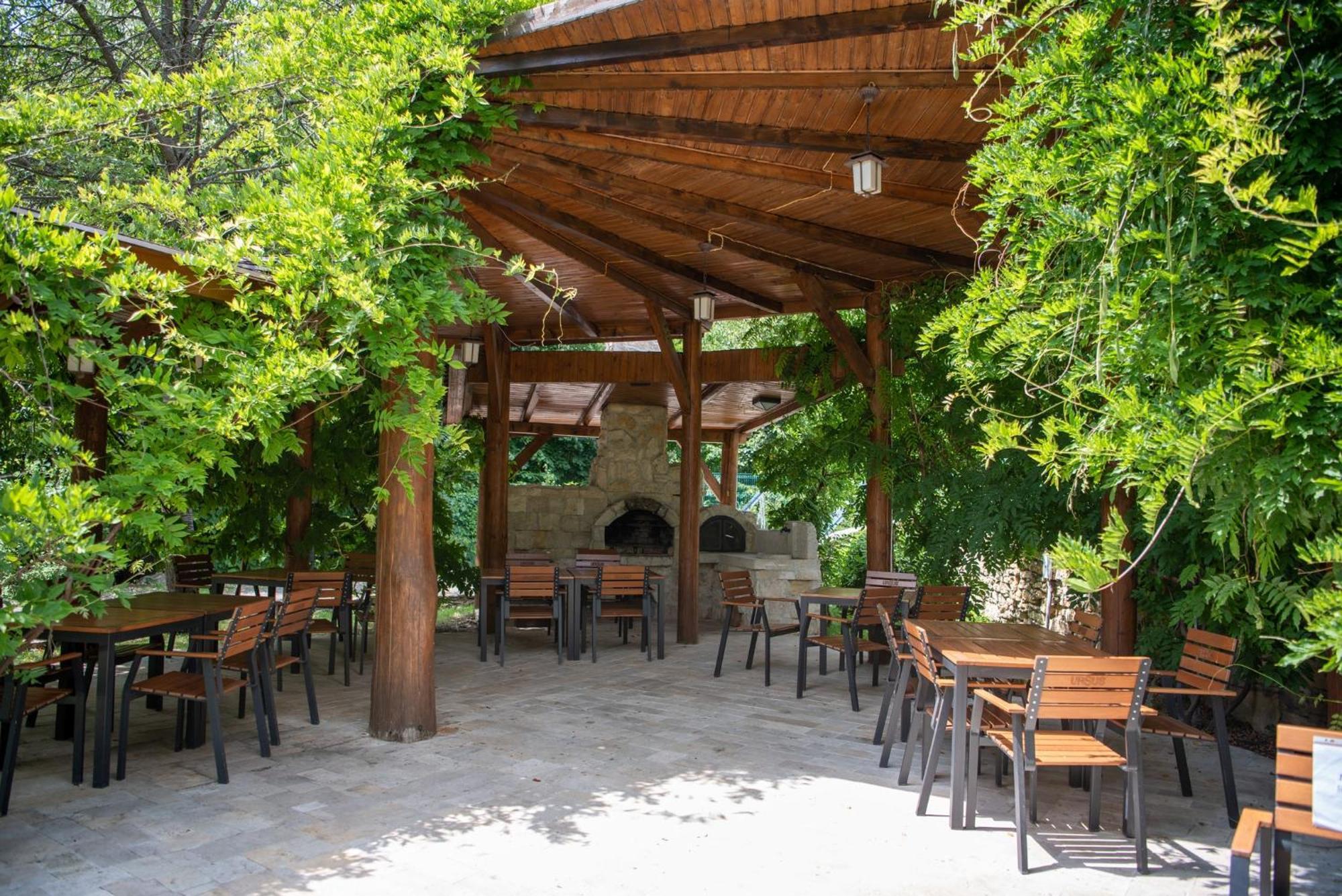 Hotel Cetatuia à Măgura Extérieur photo